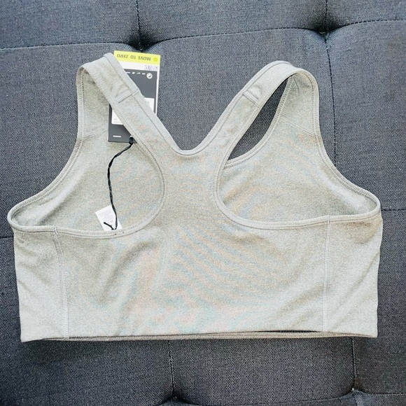Nike Swoosh Plus Size Sport Bra  Sz 1X - Picture 3 of 3